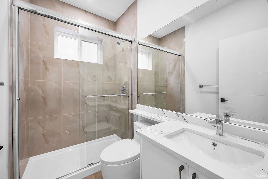 1846 E 37th Avenue Vancouver, BC - 13