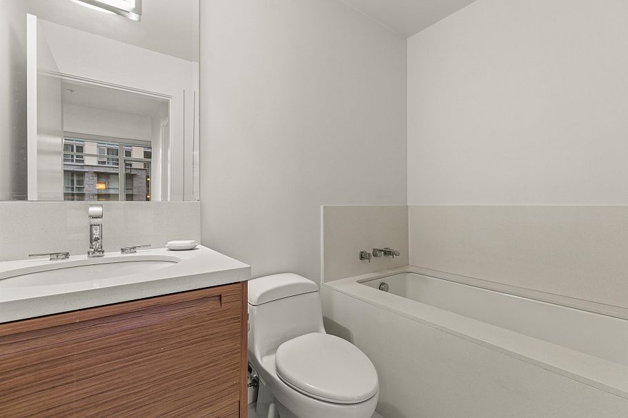 302 6080 Iona Drive Vancouver, BC - 29