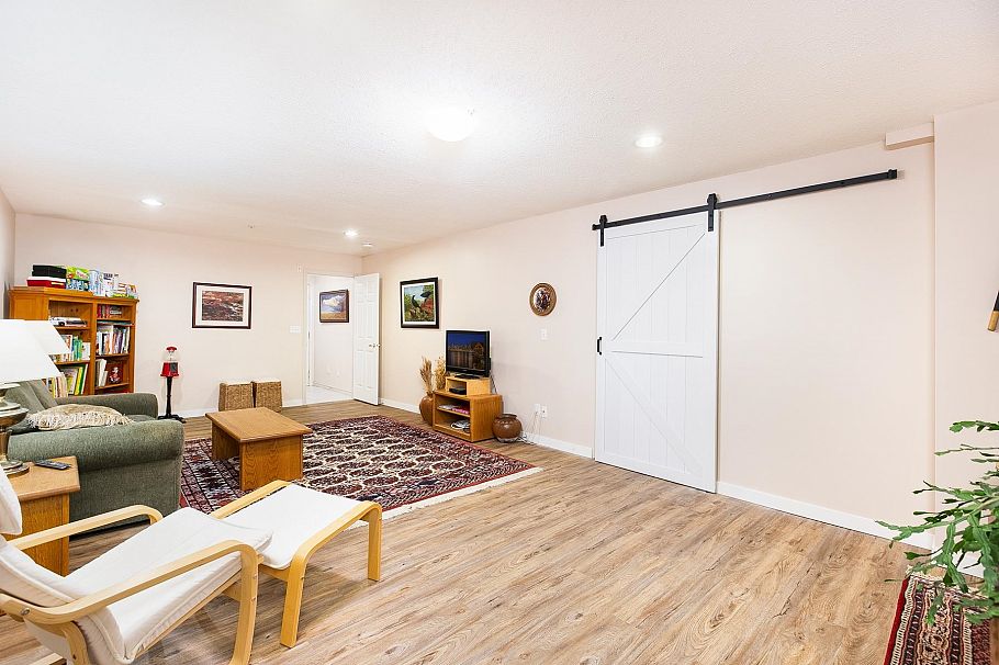 TH D 1133 E 29th Street North Vancouver, BC - 23