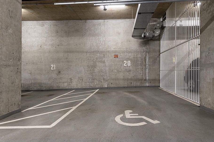 302 6080 Iona Drive Vancouver, BC - 37