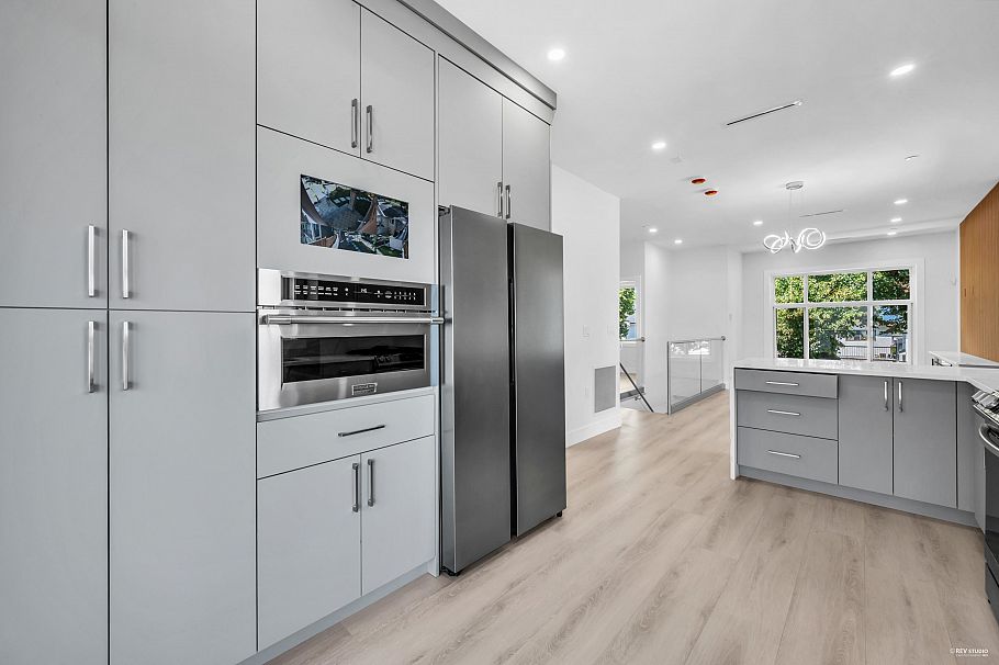 1846 E 37th Avenue Vancouver, BC - 10