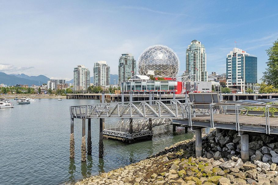 302 1625 Manitoba Street Vancouver, BC - 1