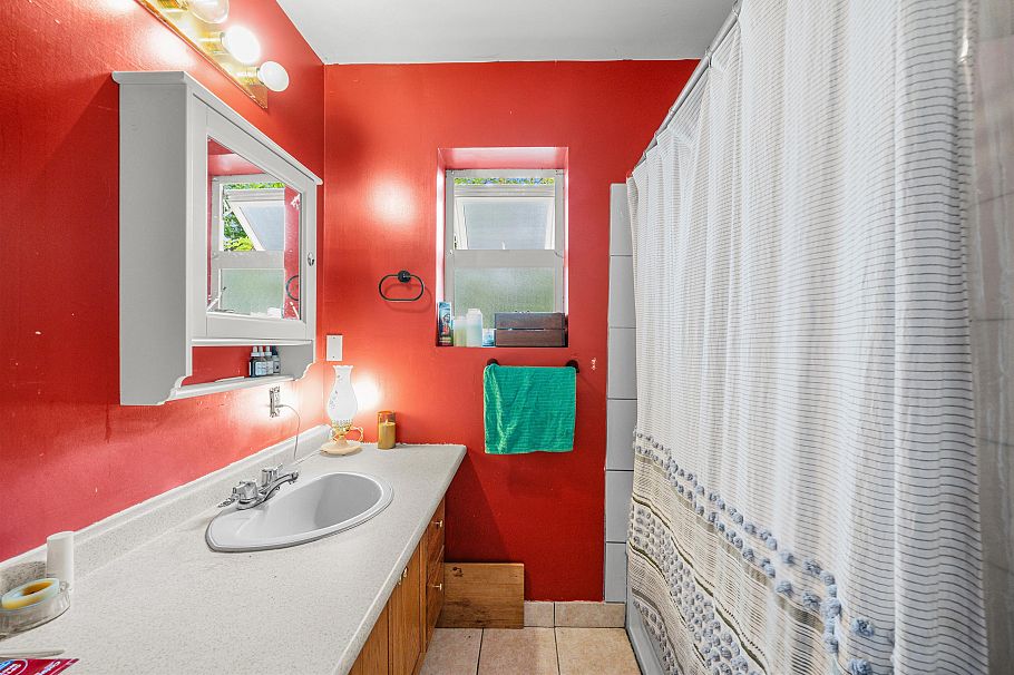 2781 Oxford Street Vancouver, BC - 7