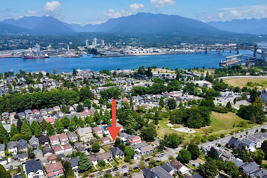 2781 Oxford Street Vancouver, BC - 37