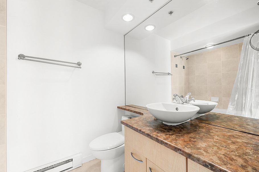 TH8 989 Richards Street Vancouver, BC - 14