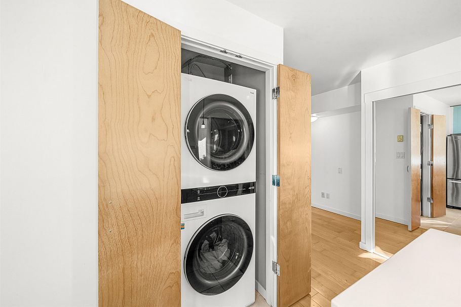 TH8 989 Richards Street Vancouver, BC - 18