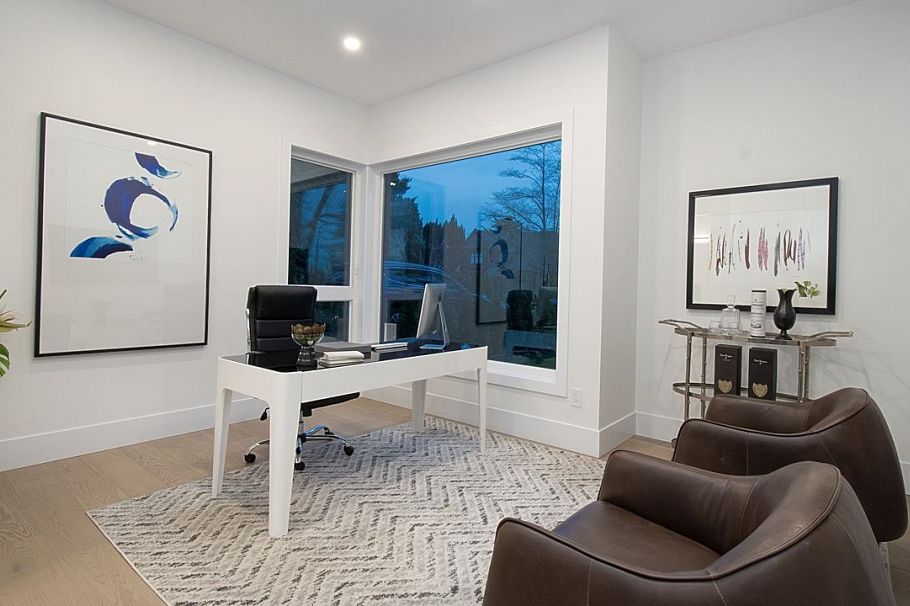 732 E 11th Street North Vancouver, BC - 25