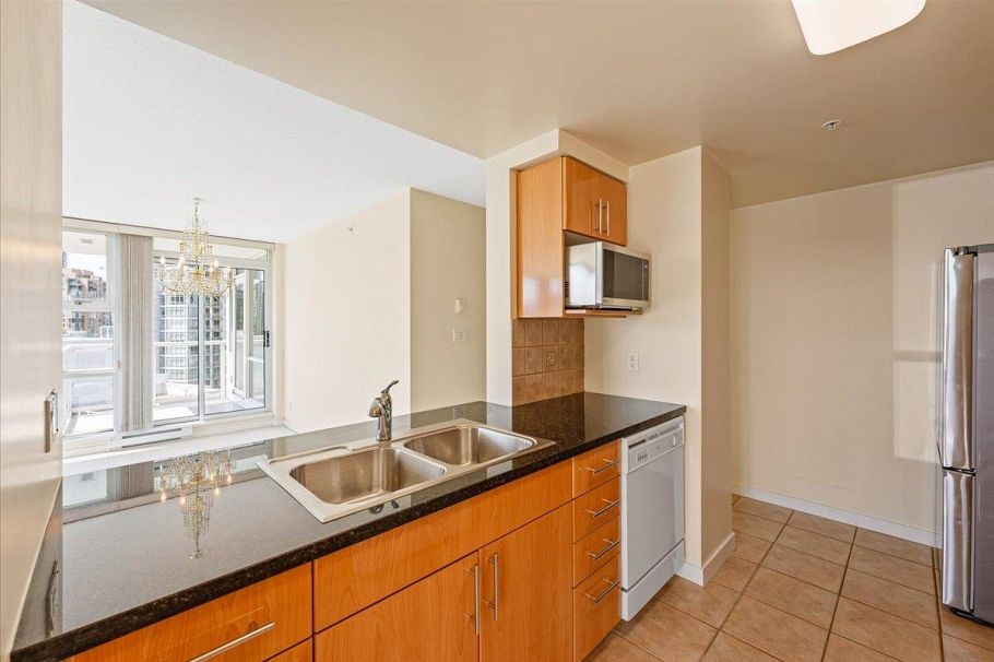 1903 1077 Marinaside Crescent Vancouver, BC - 18