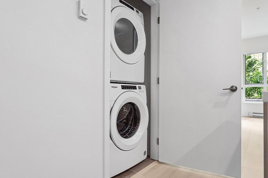 209 3594 Malsum Drive North Vancouver, BC - 24