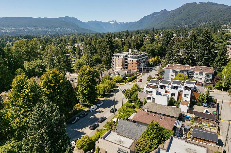 2024 Chesterfield Avenue North Vancouver, BC - 33