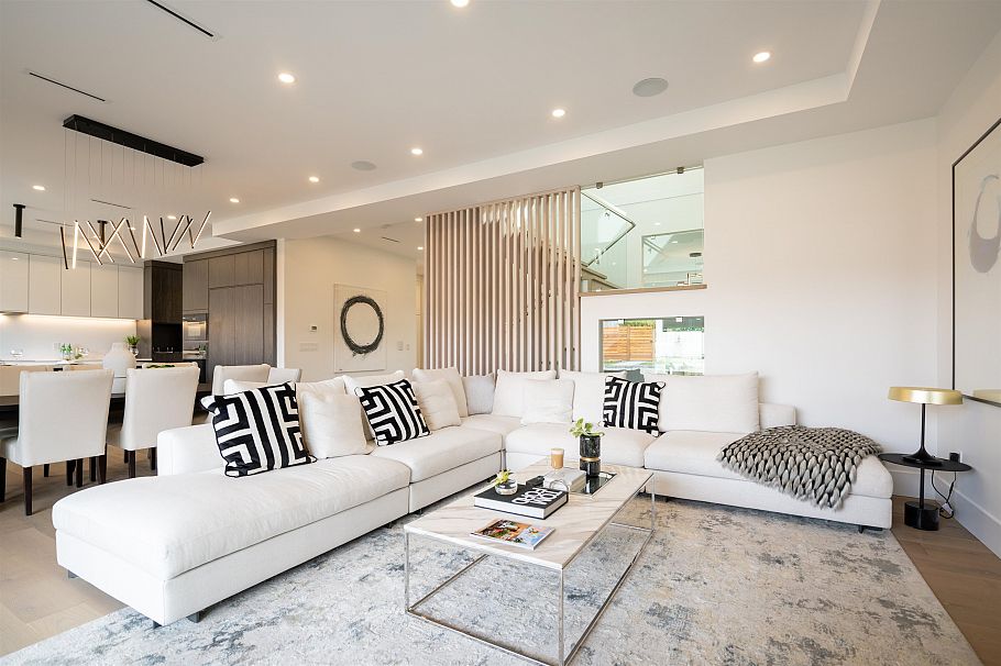 732 E 11th Street North Vancouver, BC - 5