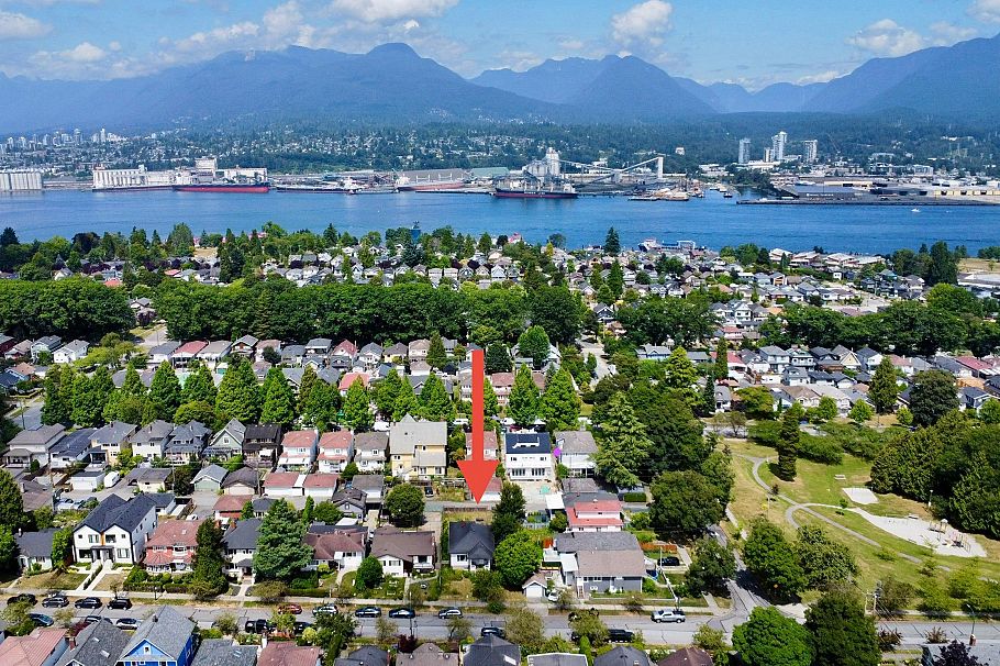 2781 Oxford Street Vancouver, BC - 38