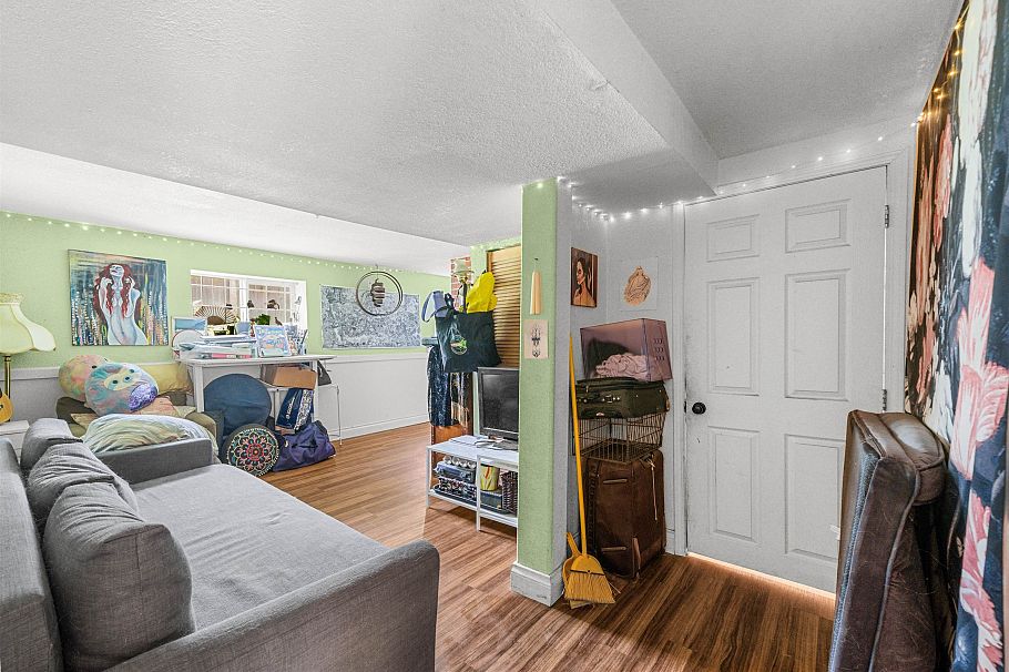 2781 Oxford Street Vancouver, BC - 18