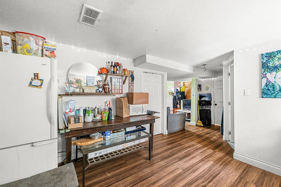 2781 Oxford Street Vancouver, BC - 15