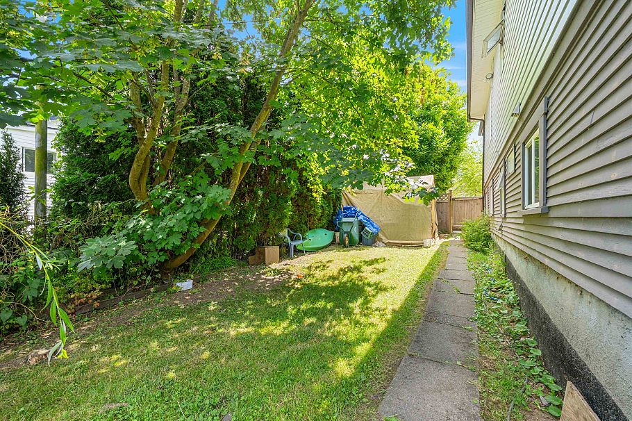 2781 Oxford Street Vancouver, BC - 26