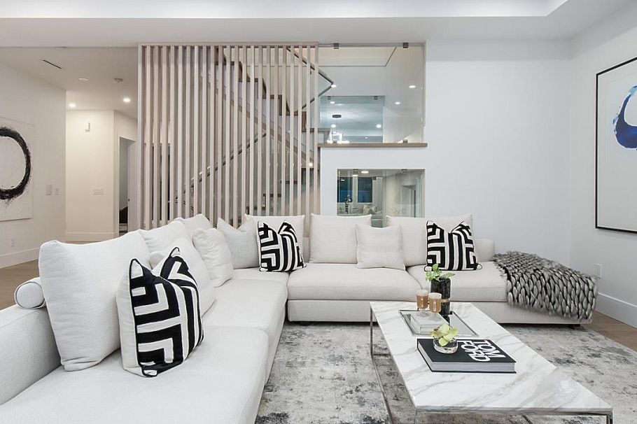 732 E 11th Street North Vancouver, BC - 6