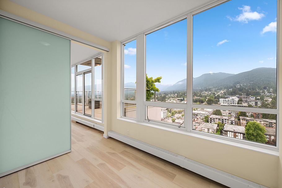 2002 135 E 17th Street North Vancouver, BC - 26