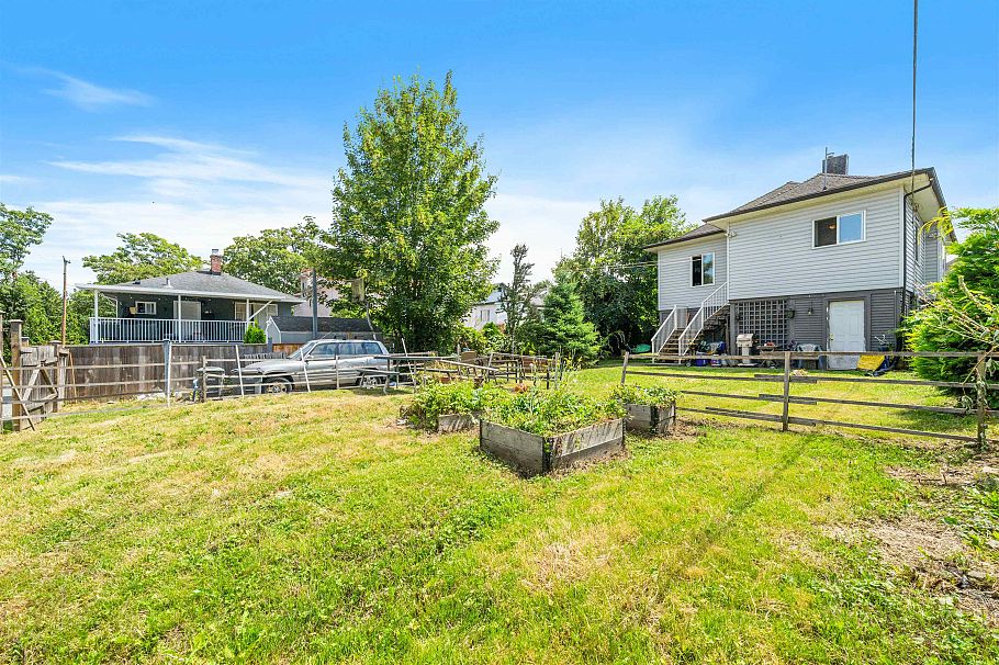 2781 Oxford Street Vancouver, BC - 23