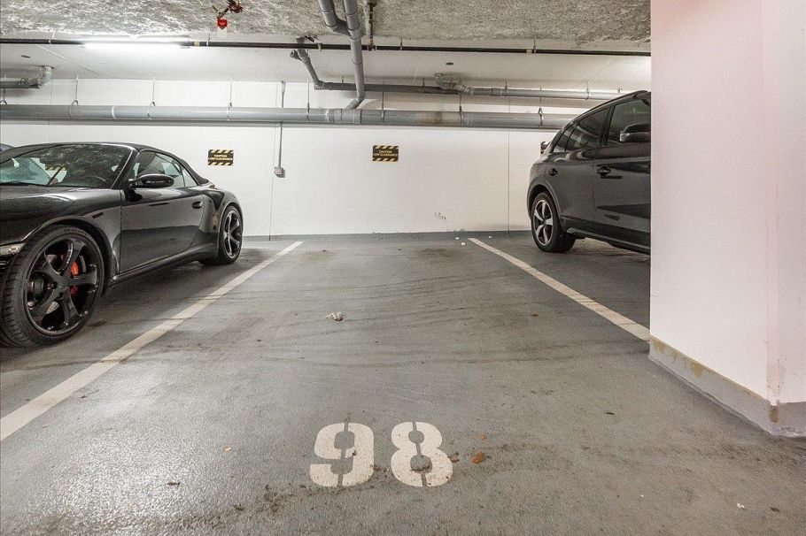 406 108 E 8th Street North Vancouver, BC - 38