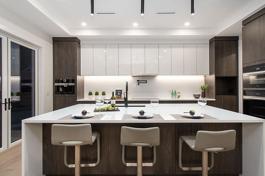 732 E 11th Street North Vancouver, BC - 12