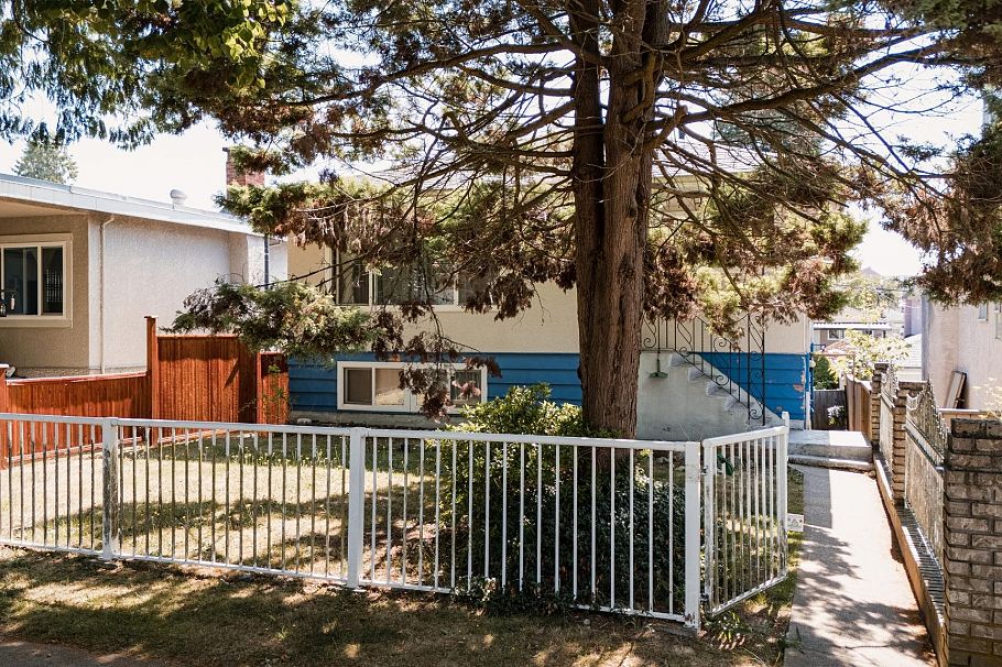 5120 Fairmont Street Vancouver, BC - 3