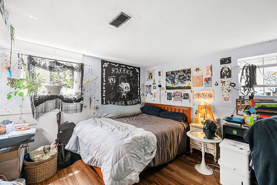 2781 Oxford Street Vancouver, BC - 16