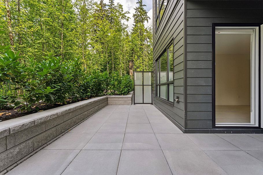 209 3594 Malsum Drive North Vancouver, BC - 26