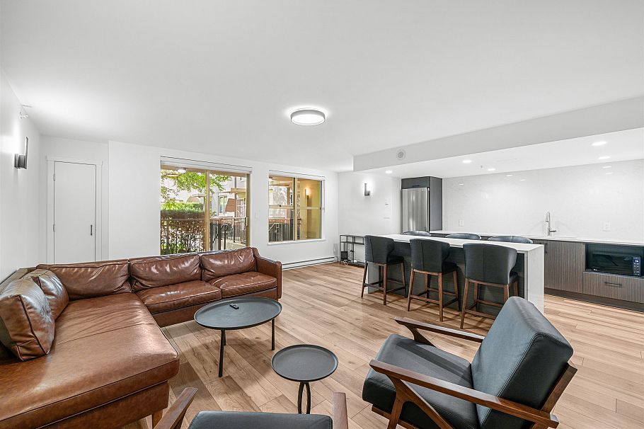 TH8 989 Richards Street Vancouver, BC - 25