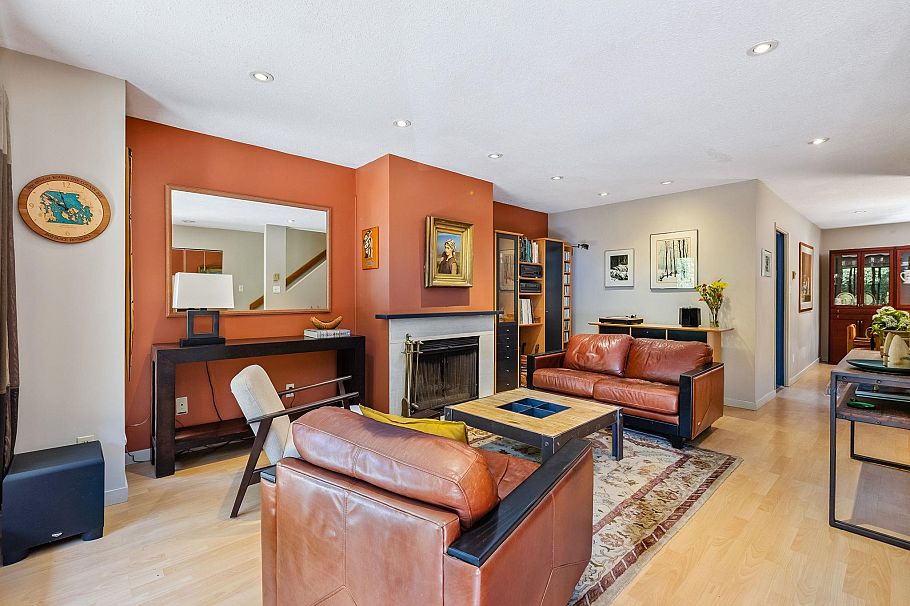 2024 Chesterfield Avenue North Vancouver, BC - 3