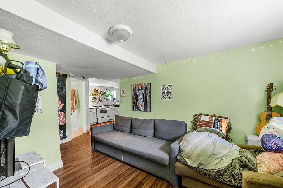 2781 Oxford Street Vancouver, BC - 19