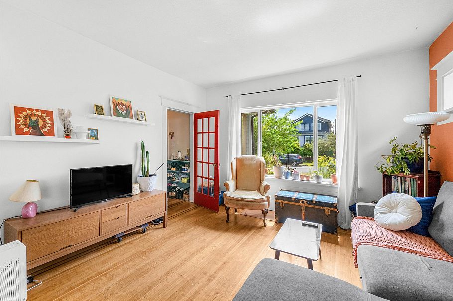 2781 Oxford Street Vancouver, BC - 13