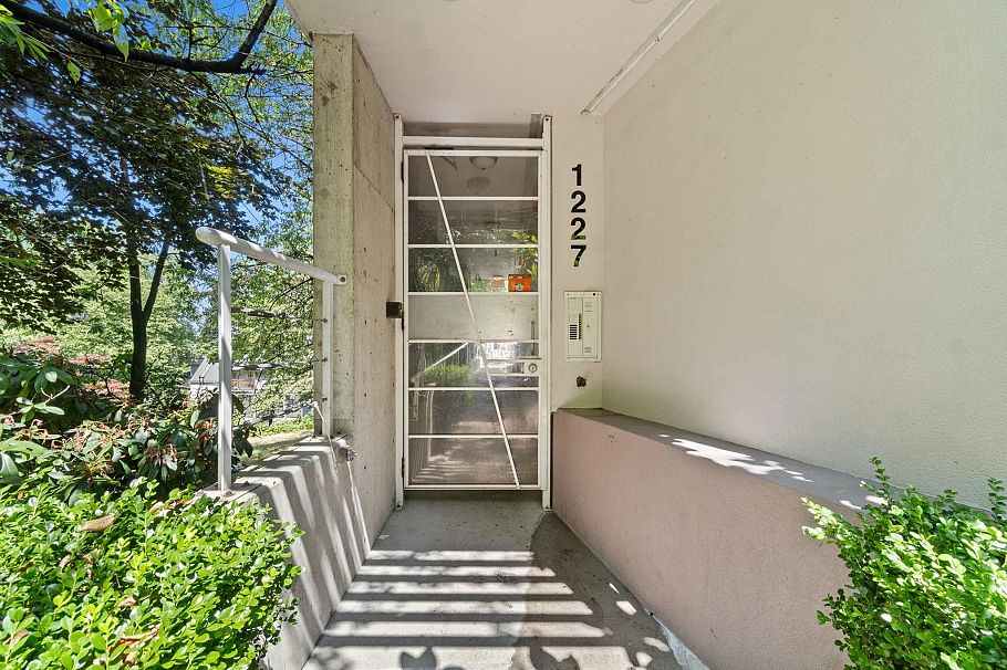 3 1227 E 7th Avenue Vancouver, BC - 24