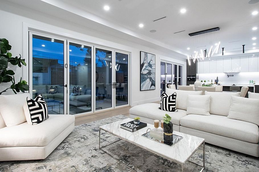 732 E 11th Street North Vancouver, BC - 8