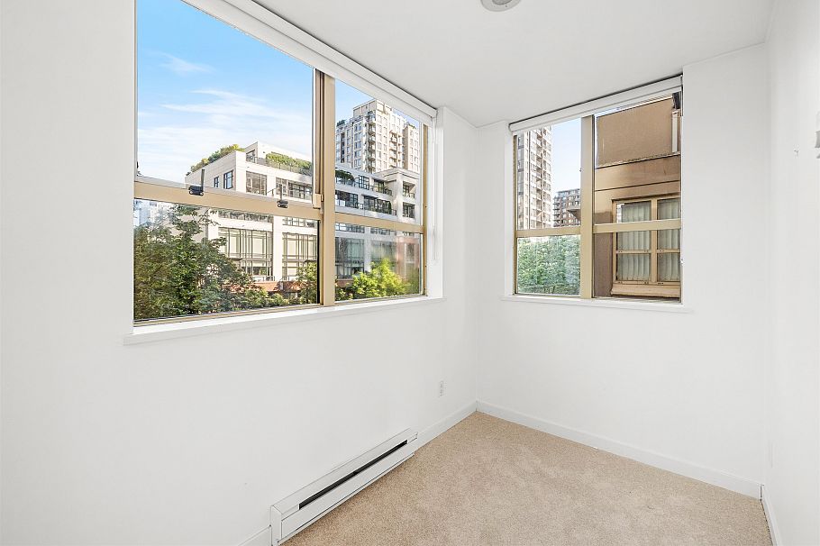 TH8 989 Richards Street Vancouver, BC - 13