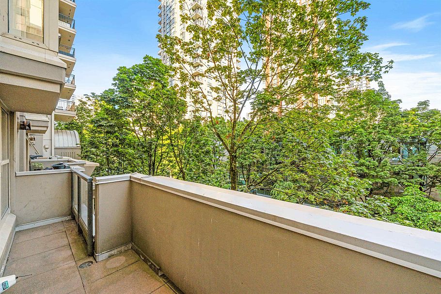 TH8 989 Richards Street Vancouver, BC - 19