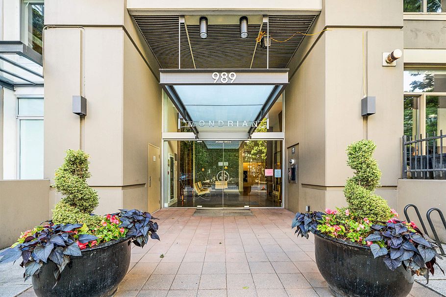 TH8 989 Richards Street Vancouver, BC - 30