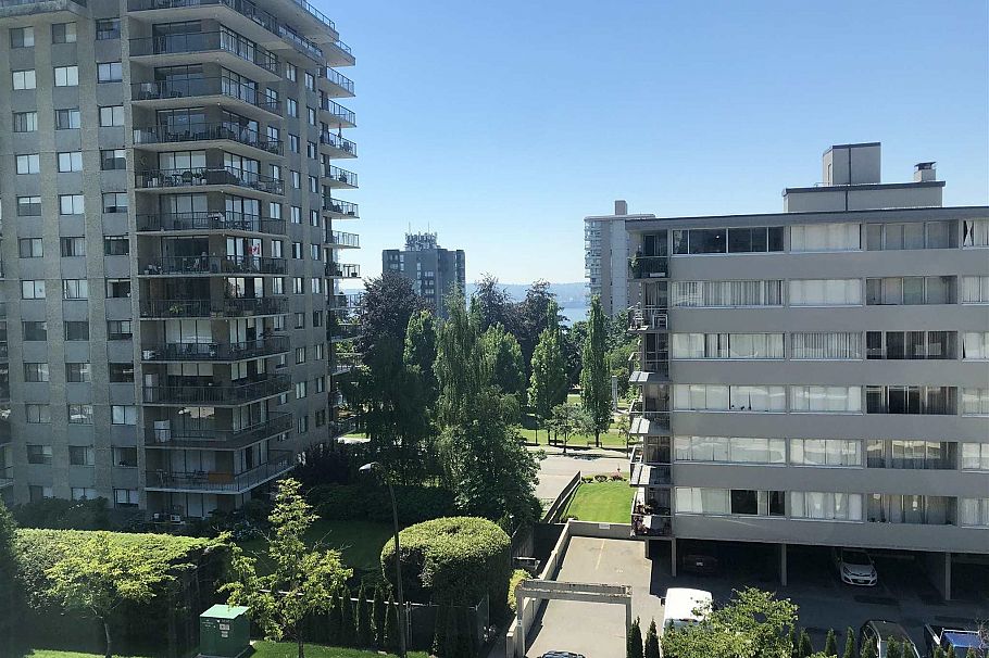 406 108 E 8th Street North Vancouver, BC - 34