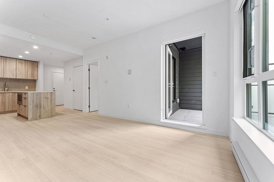 209 3594 Malsum Drive North Vancouver, BC - 12