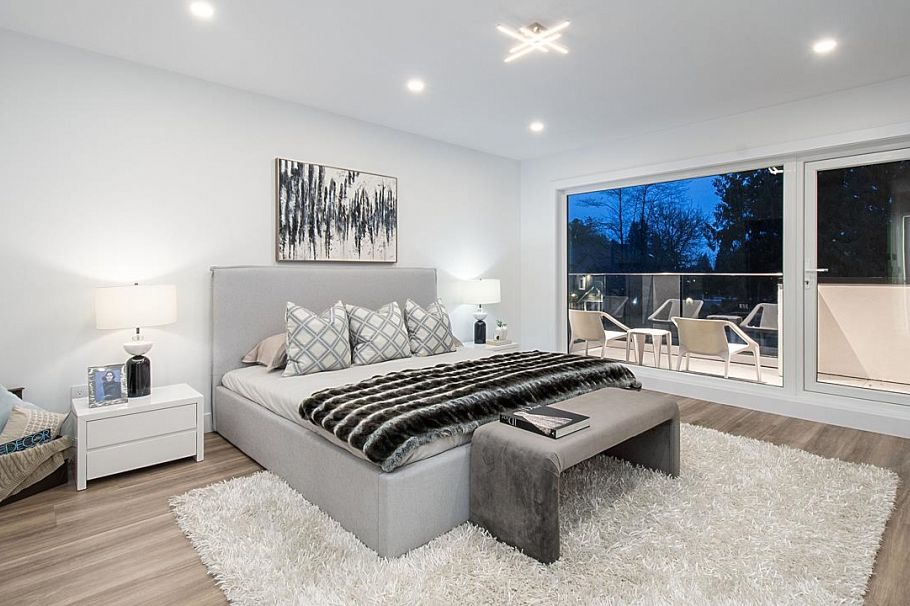 732 E 11th Street North Vancouver, BC - 17