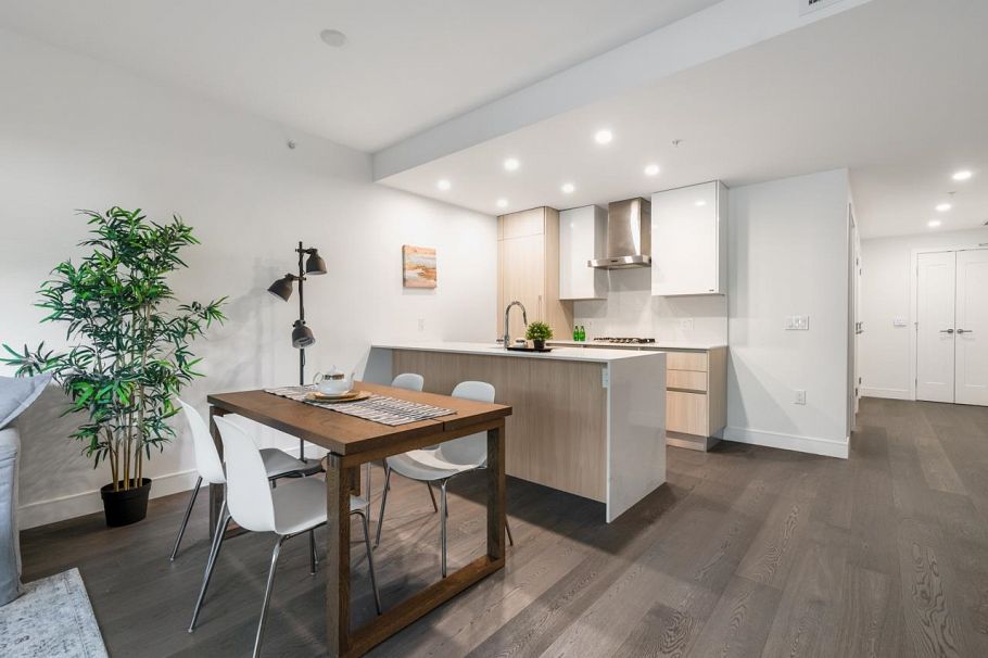 103 477 W 59 Th Avenue Vancouver, BC - 5