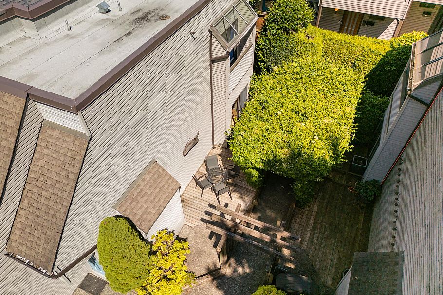 2024 Chesterfield Avenue North Vancouver, BC - 38