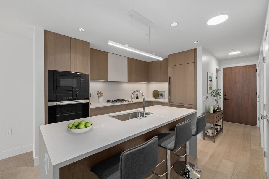 306 3636 W 39th Avenue Vancouver, BC - 4