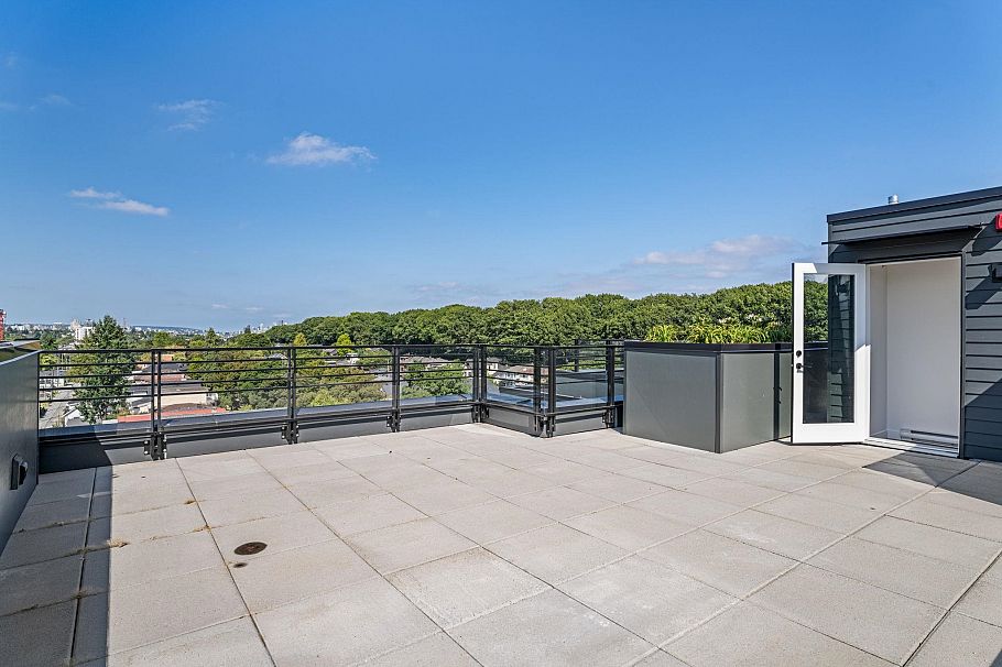 603 2450 Garden Drive Vancouver, BC - 19