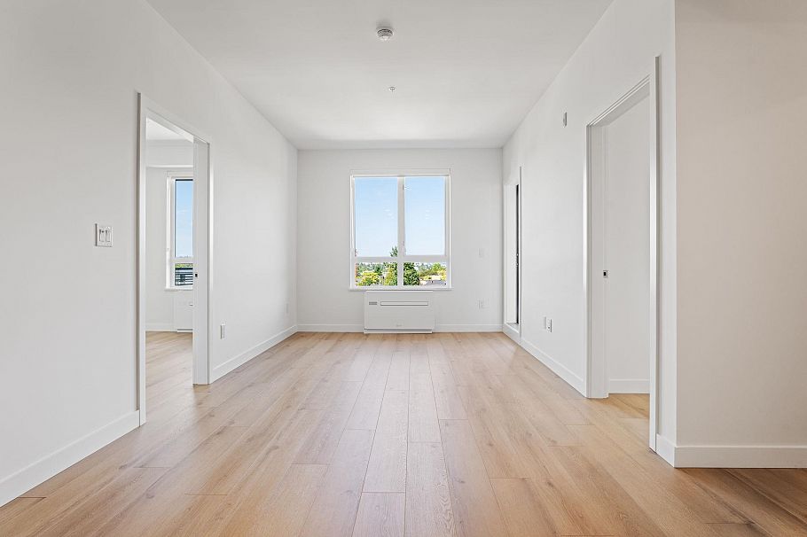 603 2450 Garden Drive Vancouver, BC - 6