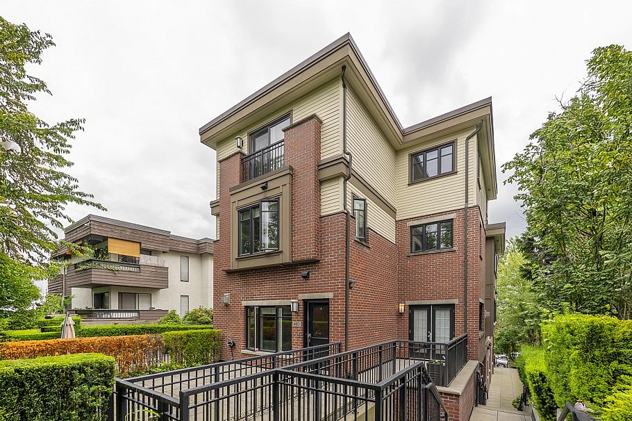 460 E 5th Avenue Vancouver, BC - 2