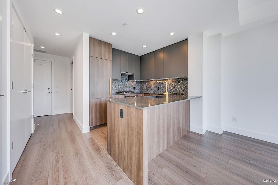 409 2385 Emery Court North Vancouver, BC - 10