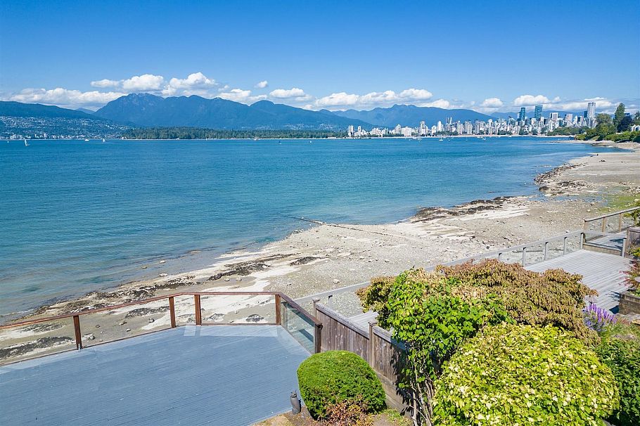 3131 Point Grey Road Vancouver, BC - 31