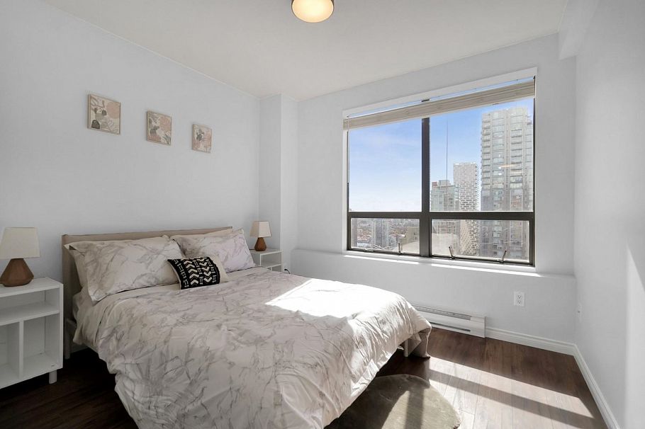 2703 1189 Howe Street Vancouver, BC - 17