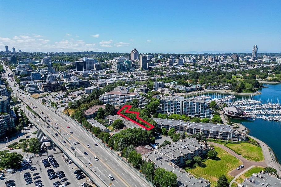 500 Starboard Square Vancouver, BC - 5