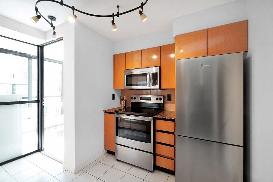 2703 1189 Howe Street Vancouver, BC - 10